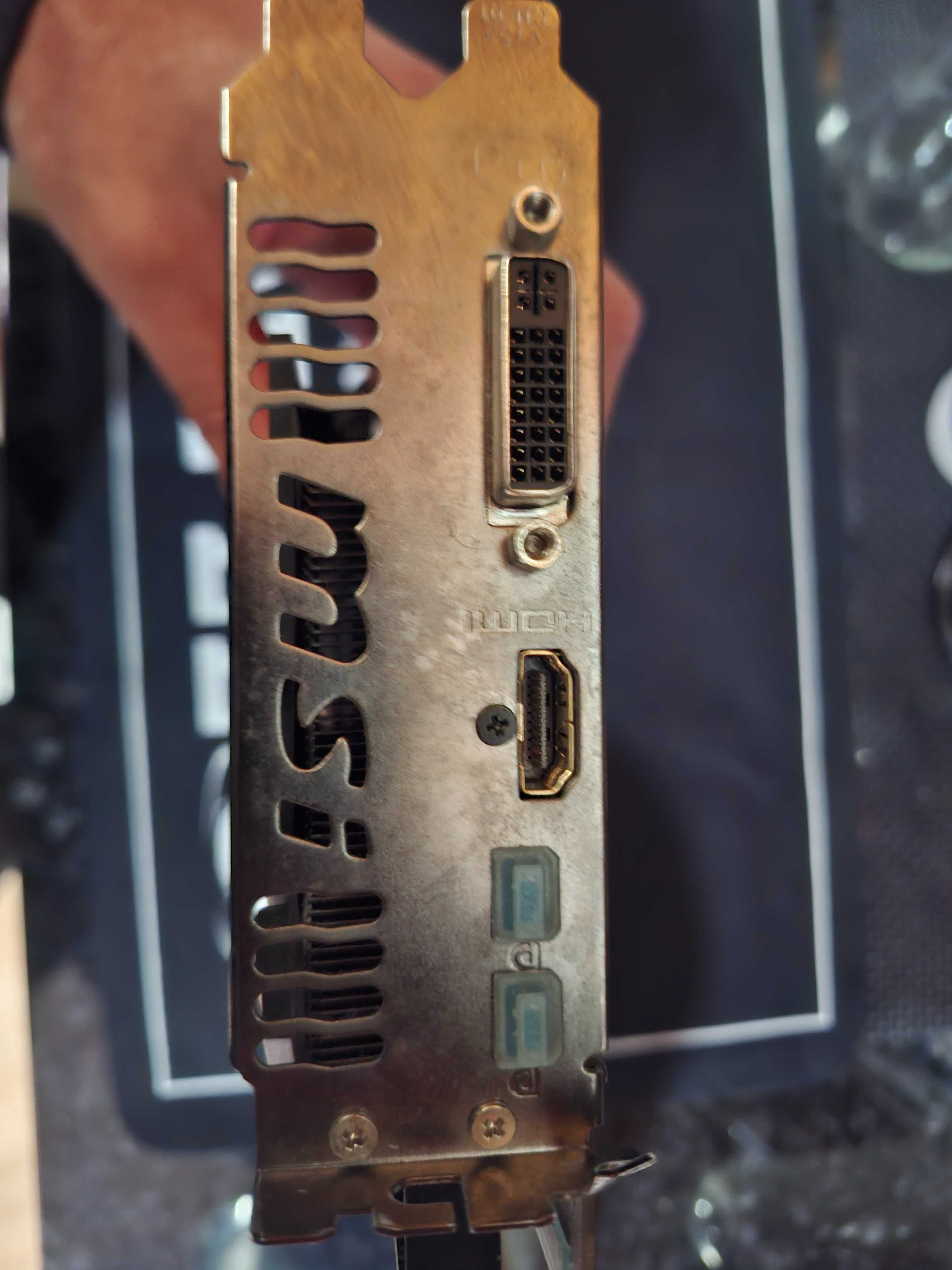 AMD Radeon R9 280X 3g avariada