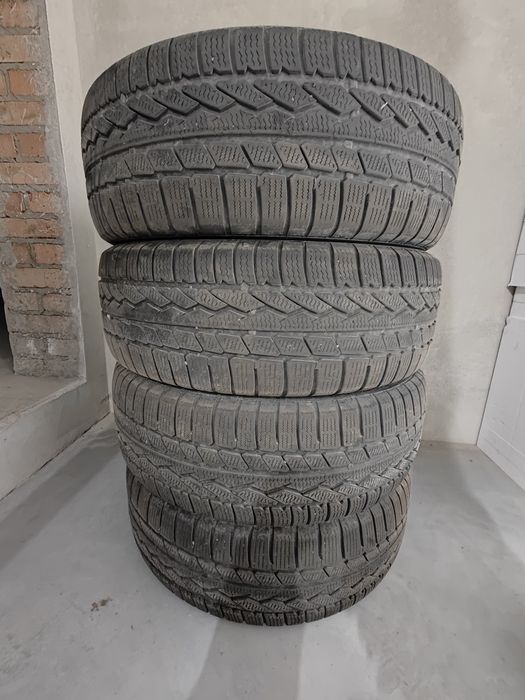 Шини зимові 225/60 R17