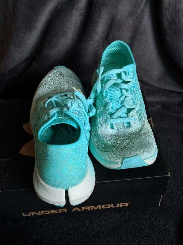 Кроссовки under armour