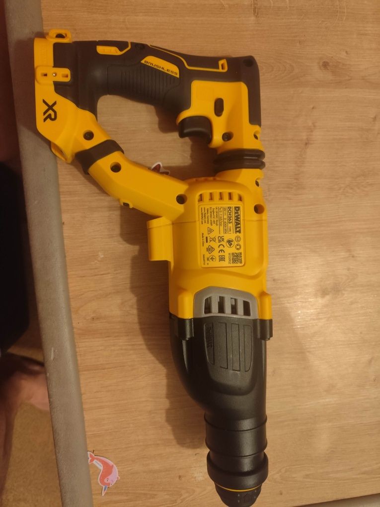 Młotowiertarka DEWALT DCH263