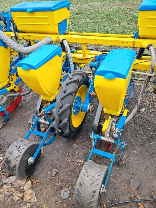 Продам пропашну сівалку УПС 8 СПУ-8М