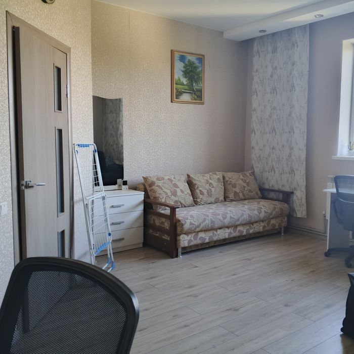 Сдаю шикарный 2х этажный дом в тихом центре г Мерефа