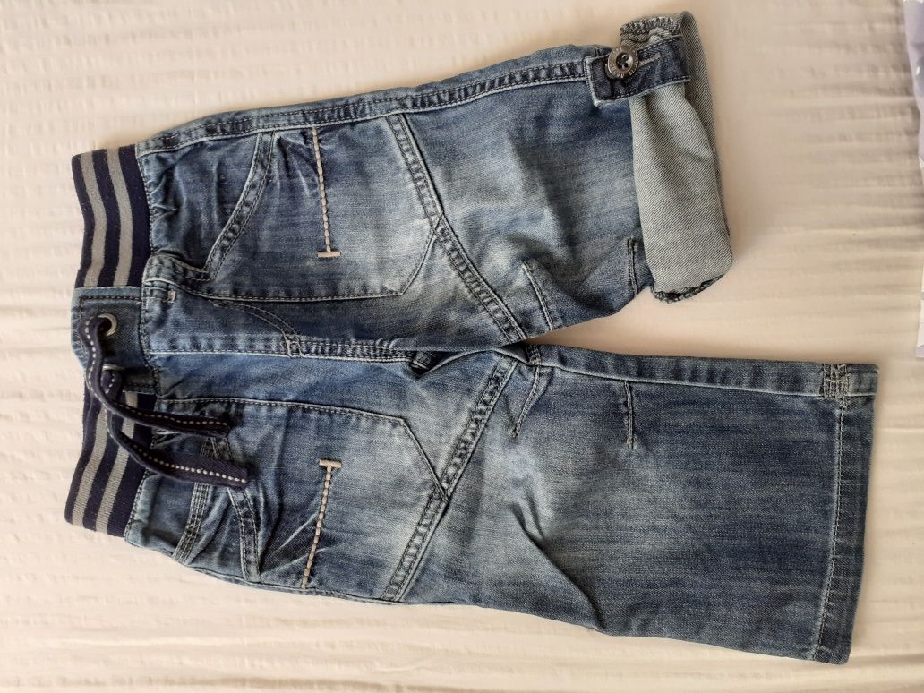 Spodenie jeansowe dla chłopca w wieku 12-18 m-cy. Rozm. 80/86