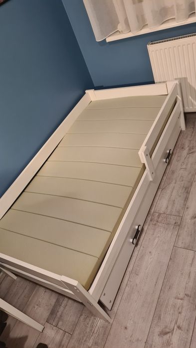 Łóżko dziecięce z szufladą i barierką. 80x160. Materac z pokrowcem wod