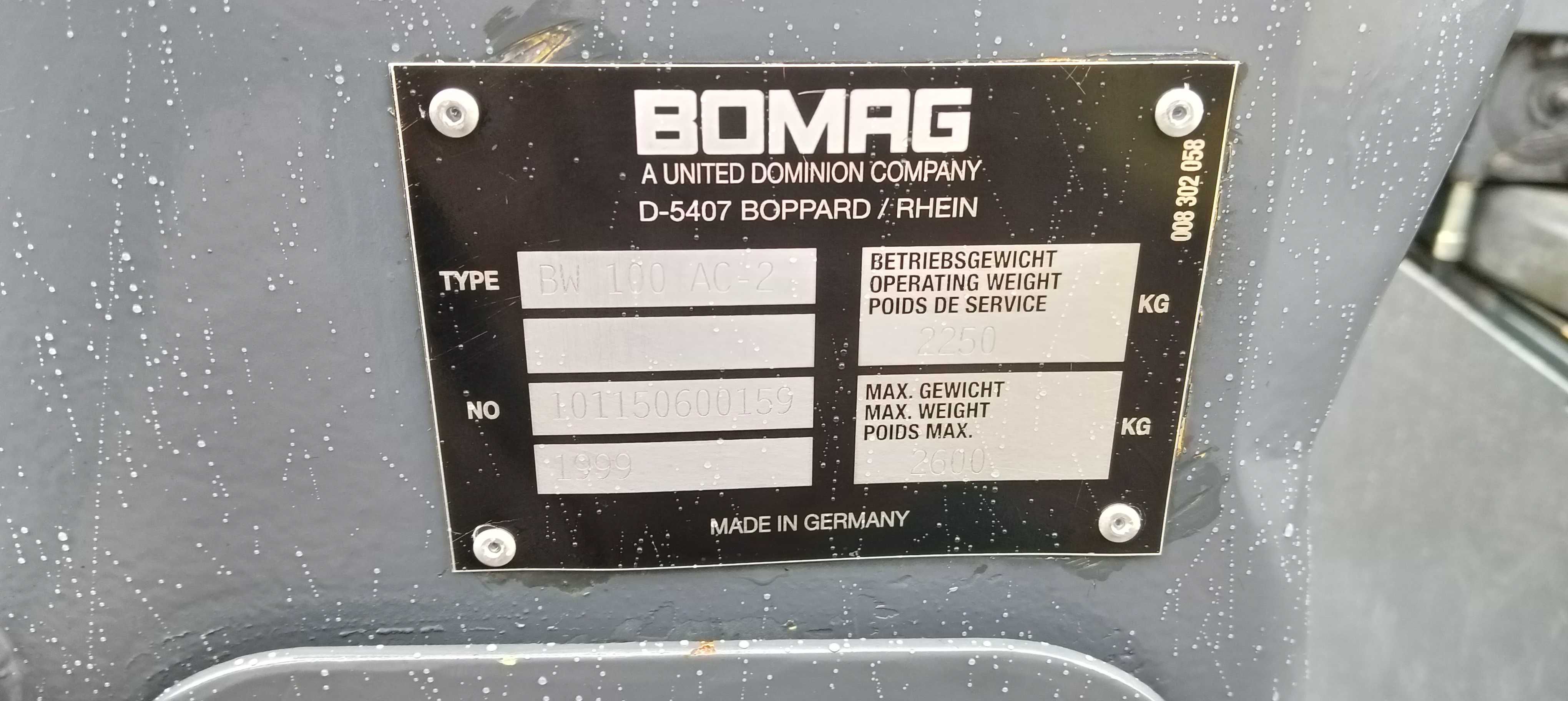 Walec drogowy Bomag BW 100 AC-2 2600kg