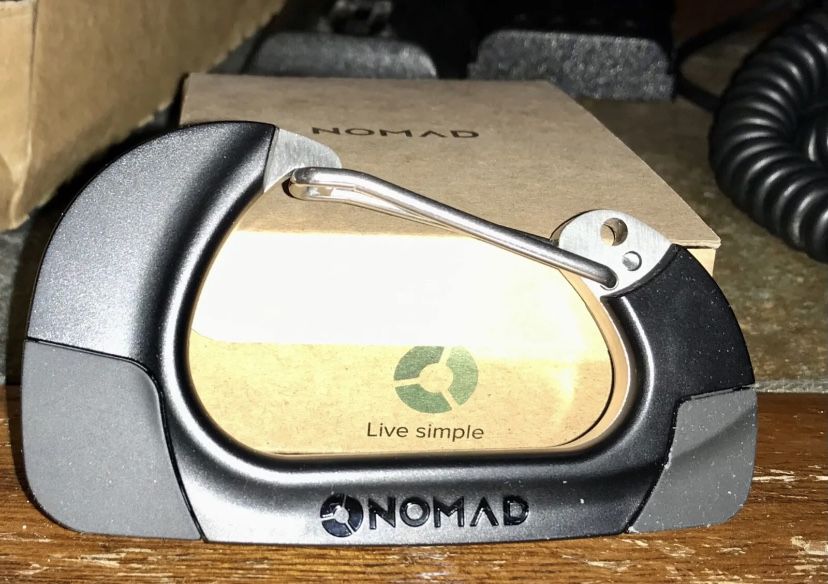 Nomad Nomadclip карабин брелок lightning usb