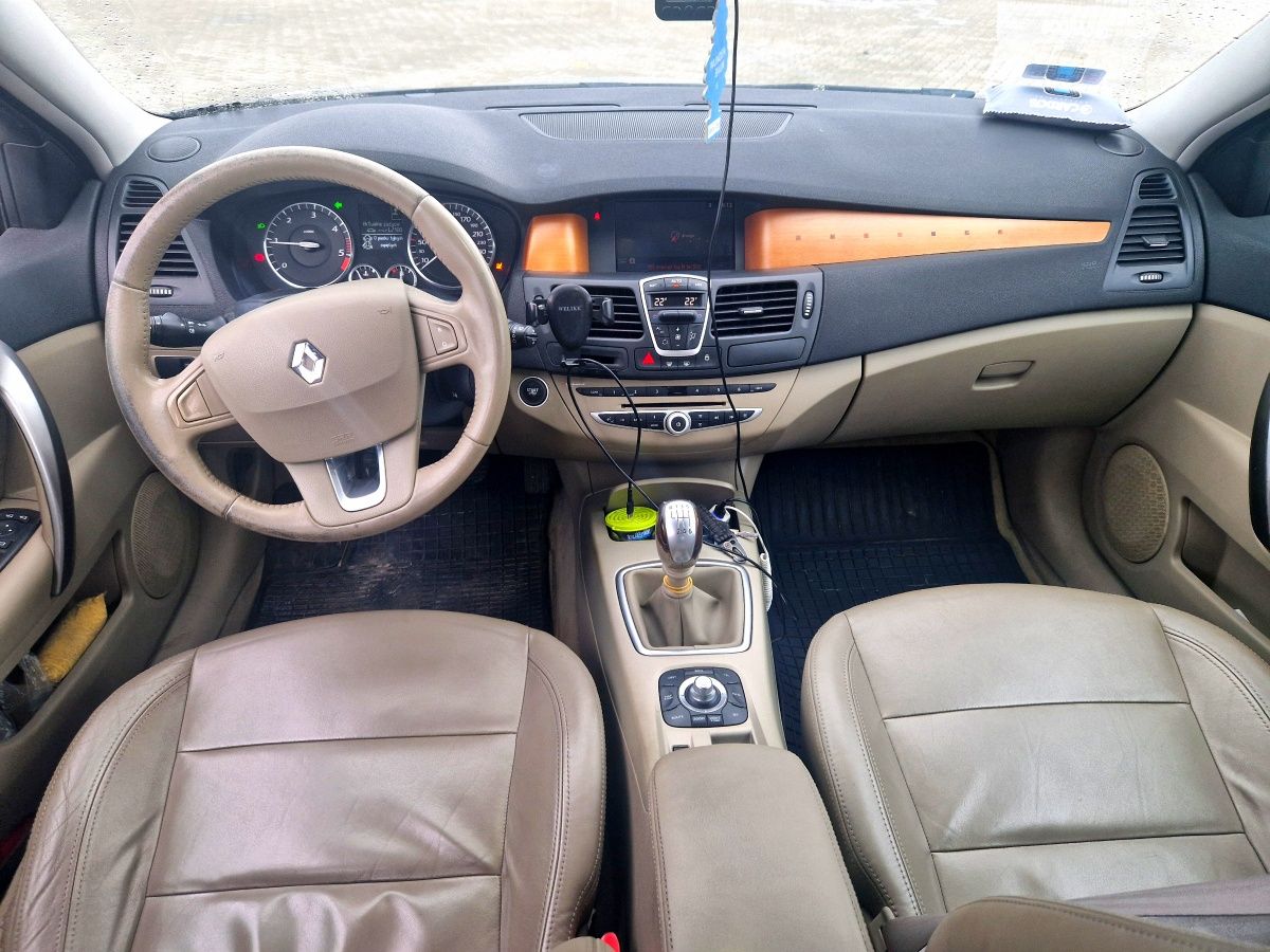 Renault Laguna 2.0 DCI full opcja beżowa skóra navi