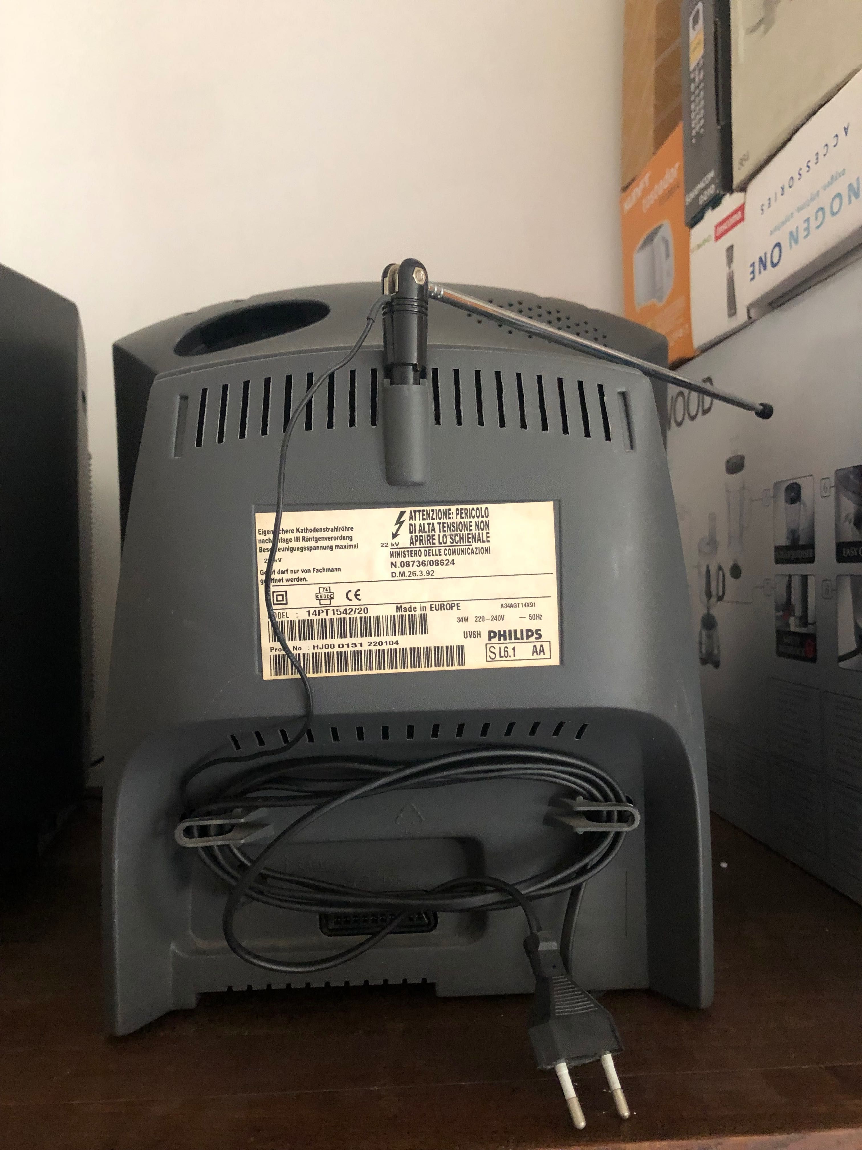 2 televisões pequenas (14 polegadas) Sony e Philips