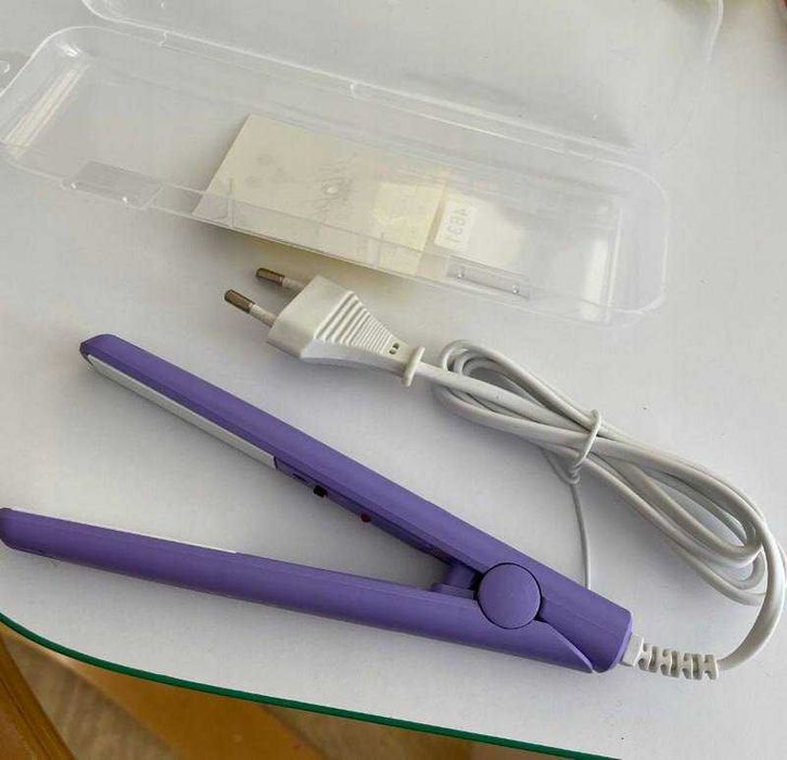 Prostownica Lokówka do
Włosów Kompaktowa Podróżna
Mała Turystyczna