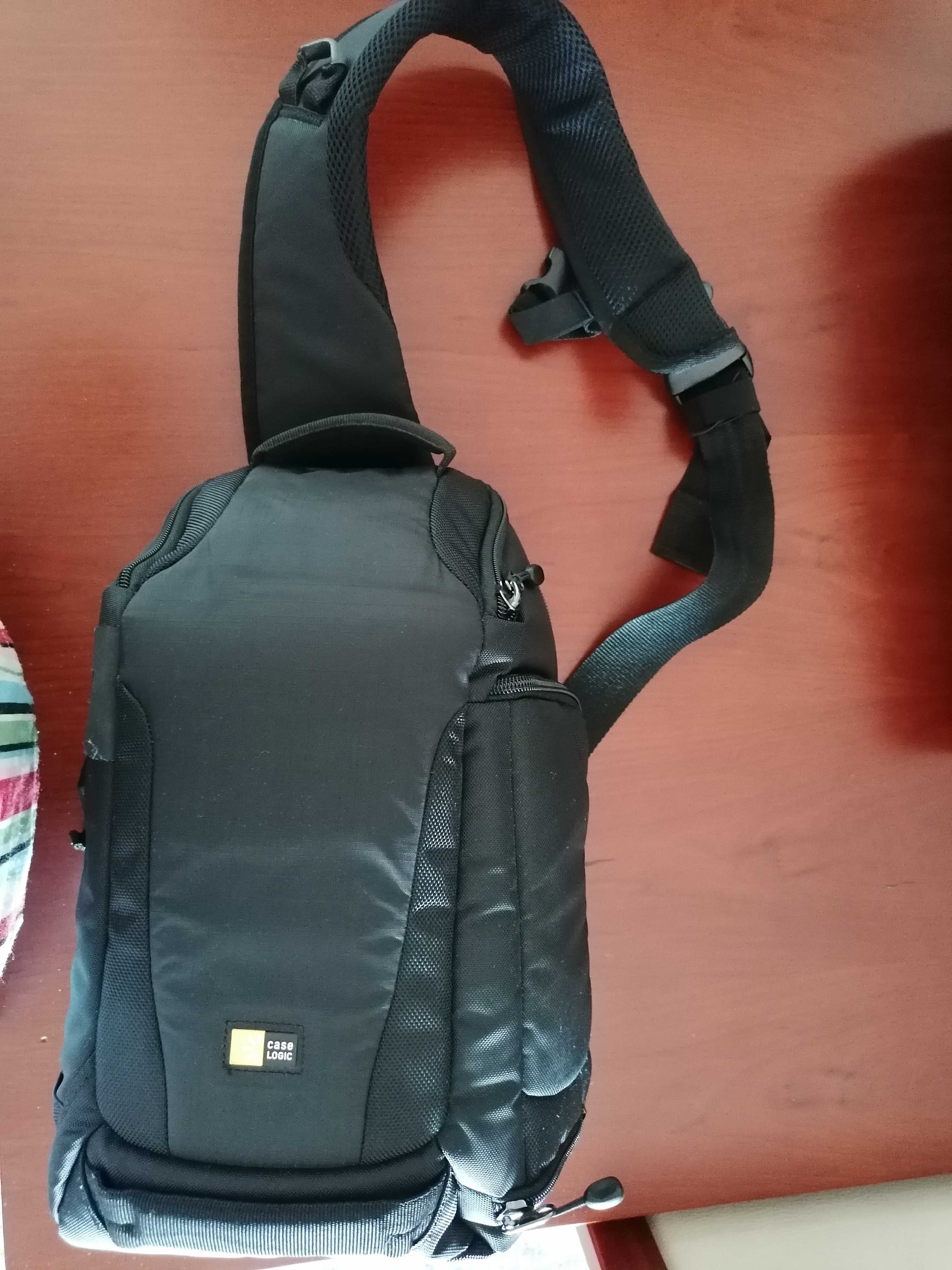 Bolsa Compacta Case logic como nova