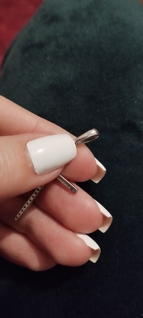 Продам крестик серебряный