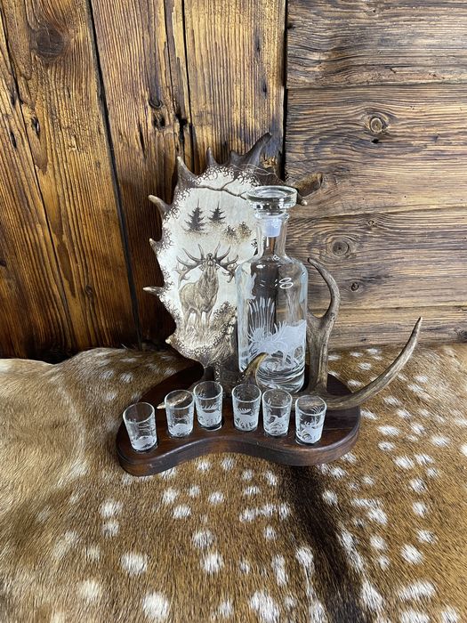 Zestaw karafka+kieliszki wyrób z poroża jeleń hand made prezent P361