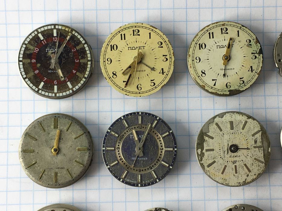Механизмы наручных часов Полет будильник остатки СССР на запчасти