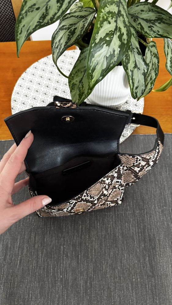 Mango elegancka nerka w wzór wężowy