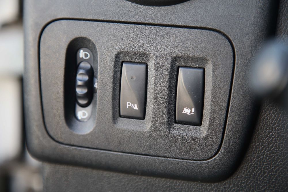 Продам евакуатор Opel Movano