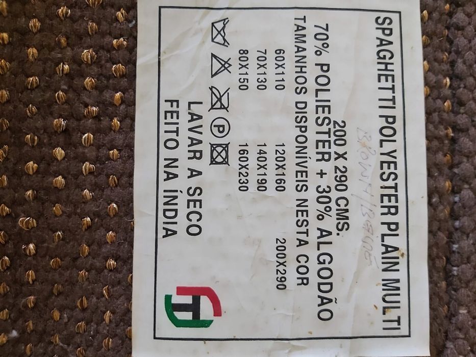 85-Carpete de 2 por 2,90 castanha