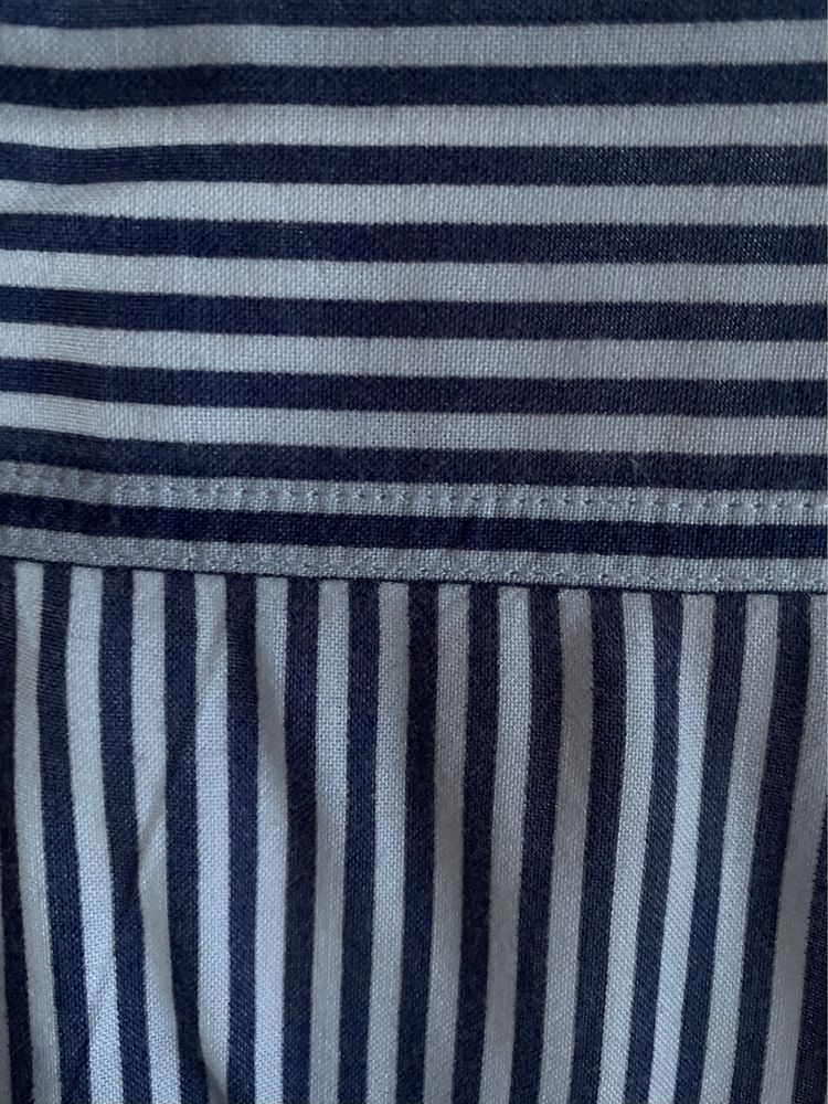 Camisa riscas azul e branca / Blue and white striped shirt