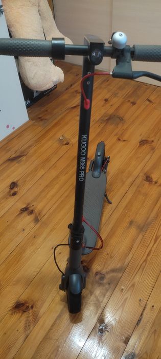 Продам самокат KUGOO M365 PRO