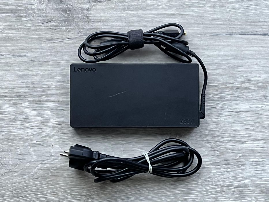 Laptop Gamingowy Lenovo LOQ 15IAX9 i5-12450HX 24/512 RTX4050 Win11