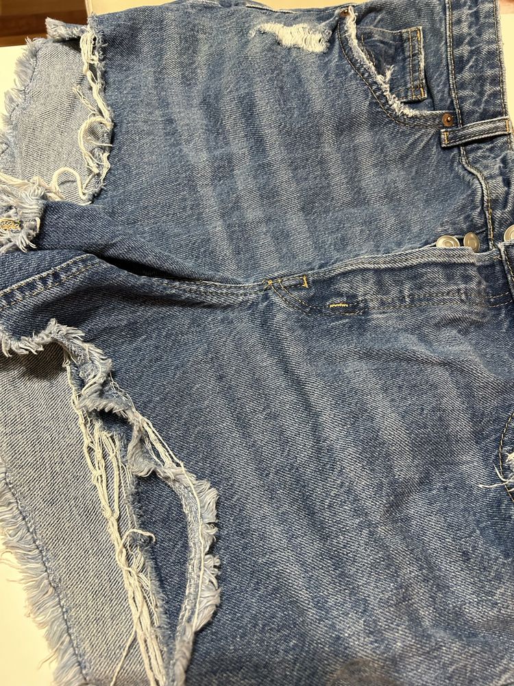 Krótkie spodenki jeansowe damskie przetarcia dziury H&M 44