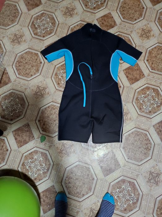 Гидрокостюм для занятия водными видами спорта