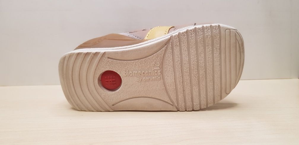 Дитячі ортопедичні  босоніжки (сандалі) Biomecanics , розмір 20-21