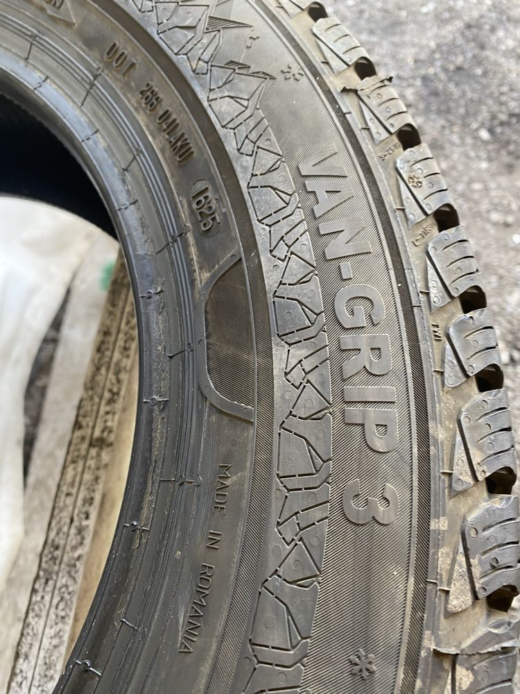 Opona pojedyncza 205/65/16c Semperit Van-Grip 3