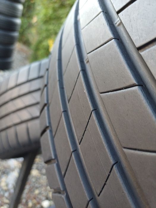 225/40/19 Sprzedam parę opon letnich Bridgestone Turanza