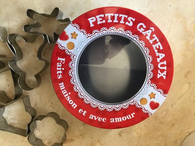 Caixa com 8 formas de natal para bolachas - nunca usadas