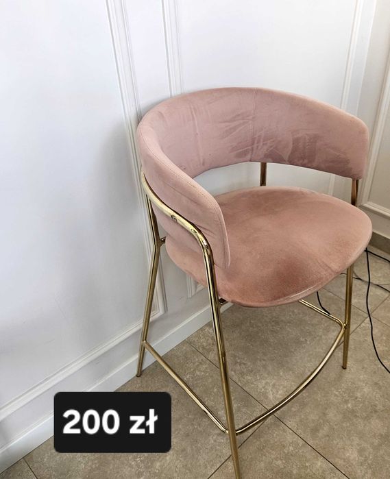 Wysokie krzesło hoker