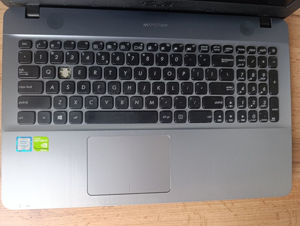 Laptop Asus R541U i3-6006U 4GB RAM 256GB SSD Full HD Windows 10