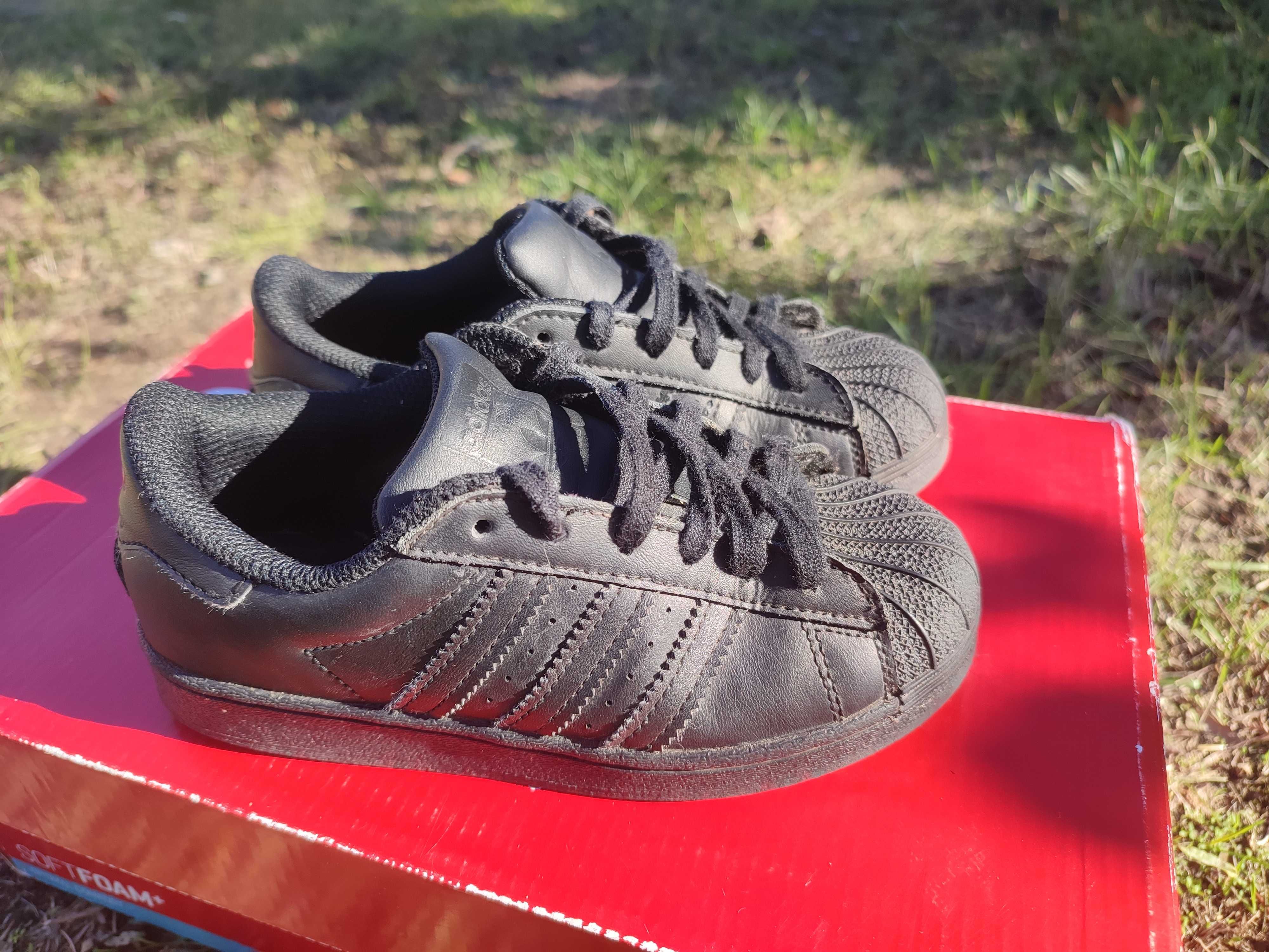 Adidas superstar
