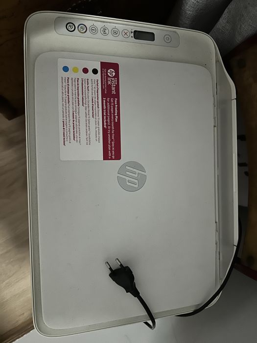 Computador HP com impressora e rato HP