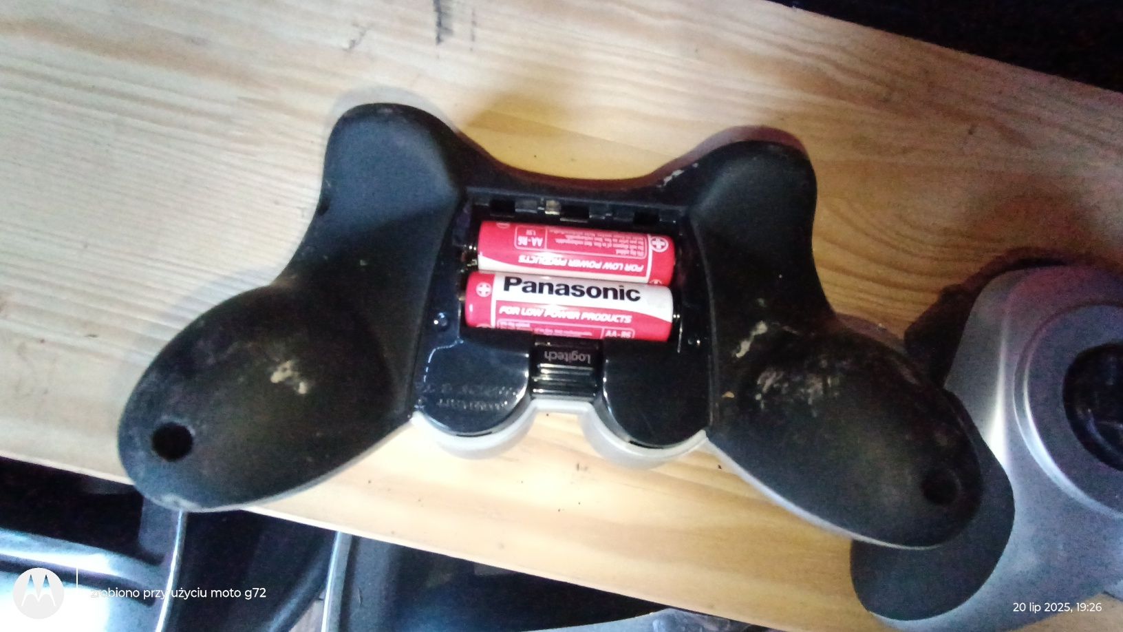 Kontrolery logitech f710