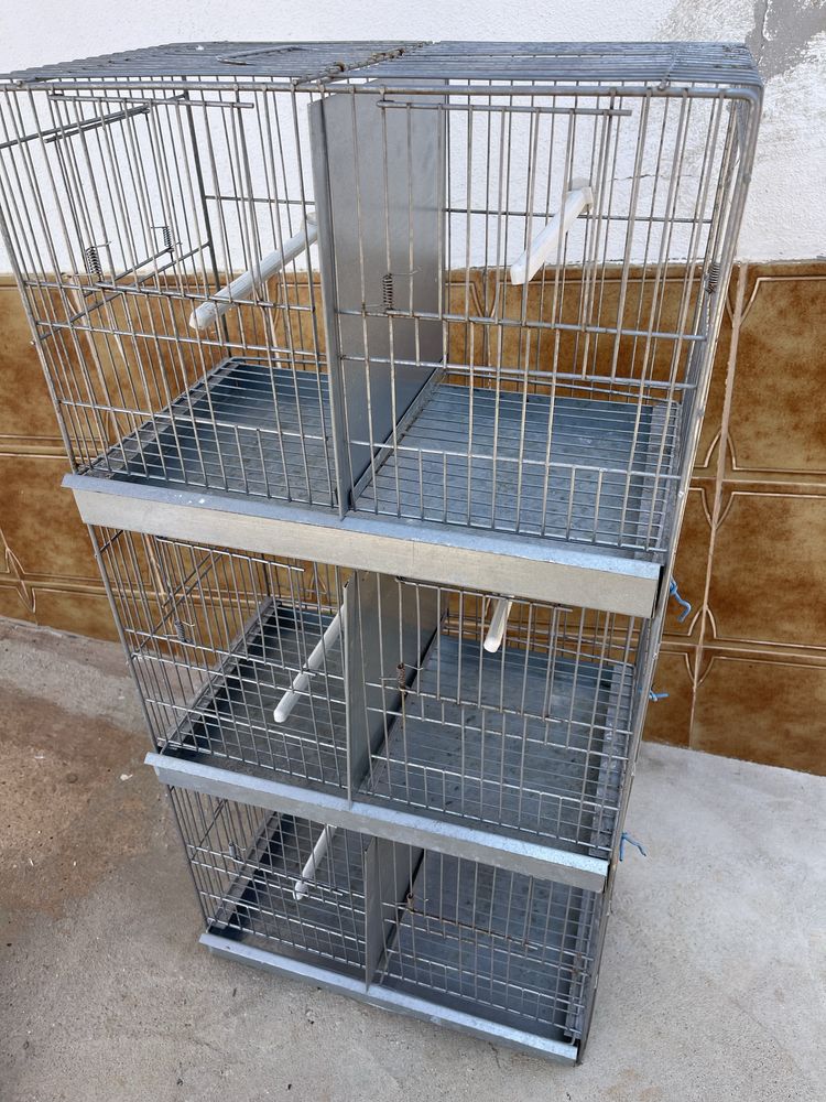 Gaiola usada para pequenas aves