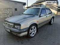 Opel ascona 1.6 бензин розбираю по запчастинах