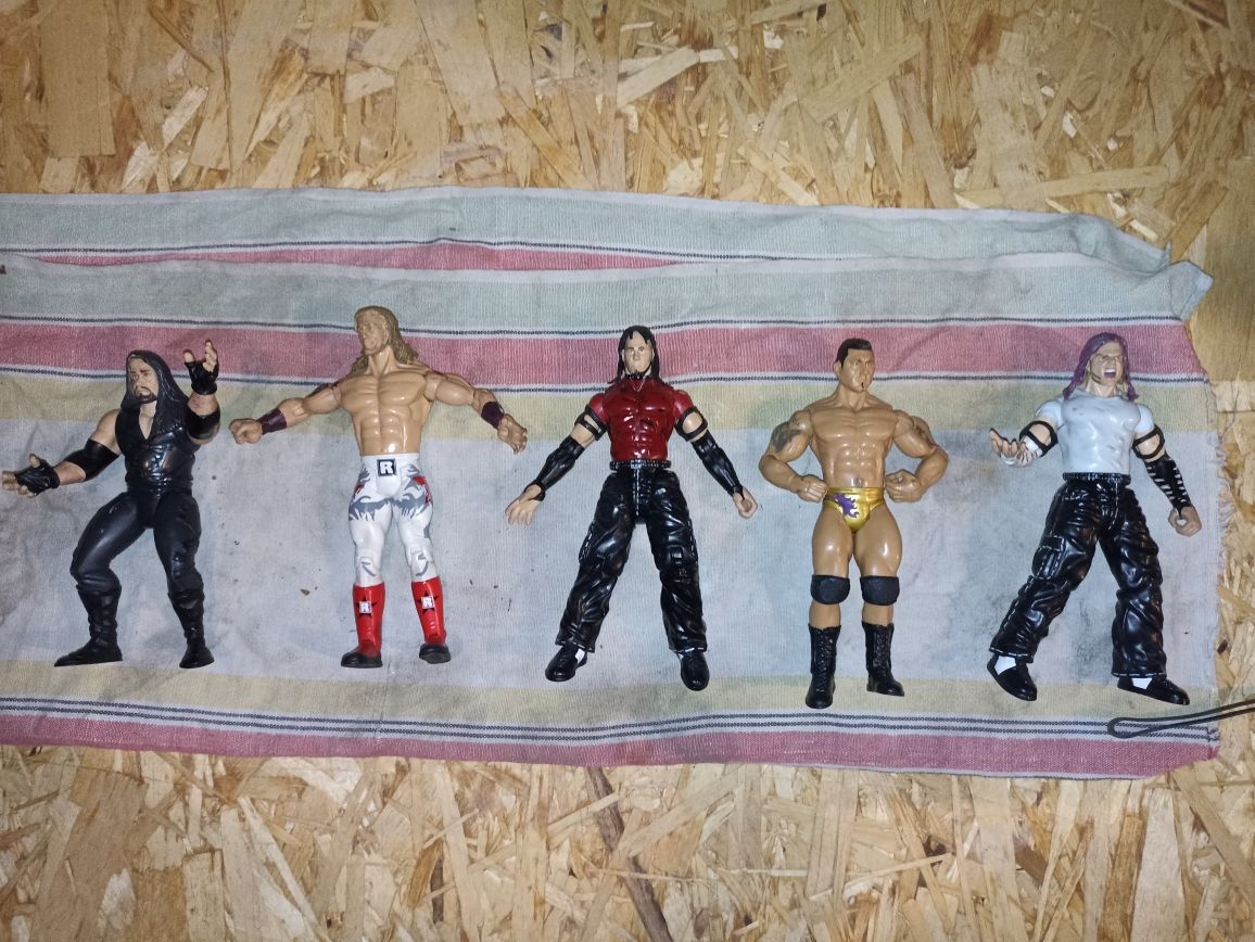 Pięć starych vintage figurek zawodników  WWE JAKKS Pacific