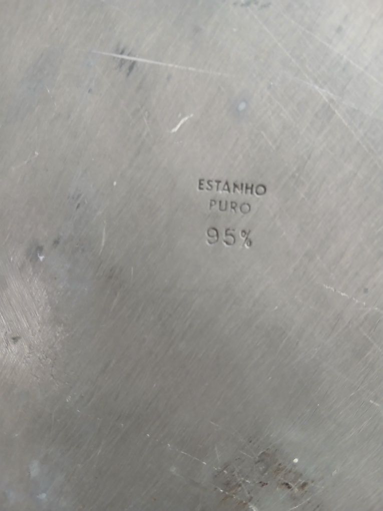 Prato de estanho