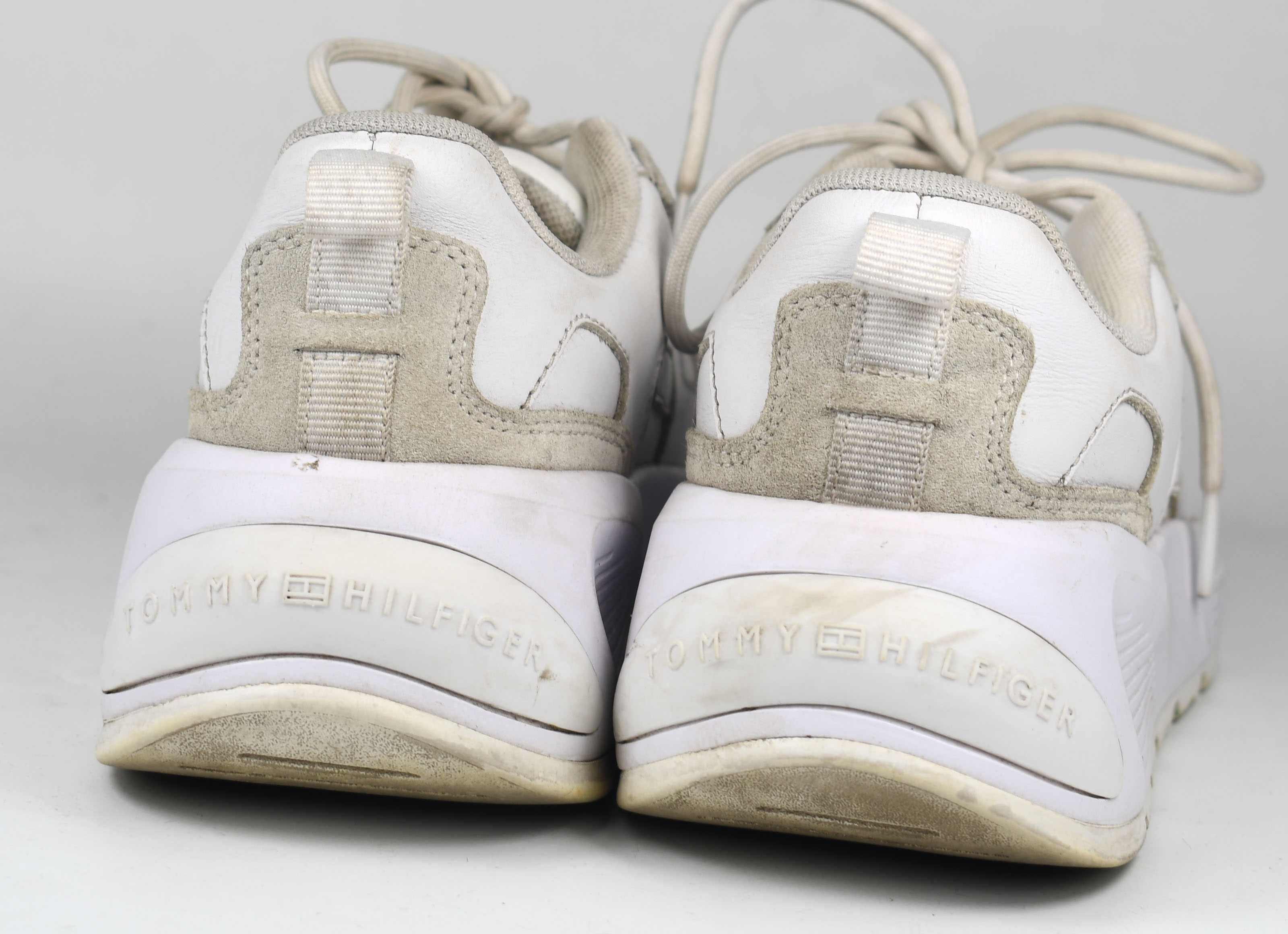 Używane Tommy Hilfiger Sneakersy Th Premium Runner Lthr roz. 37