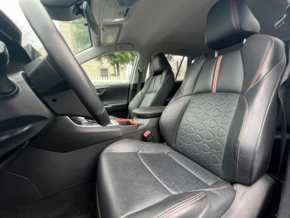 Toyota RAV4 Adventure      2022