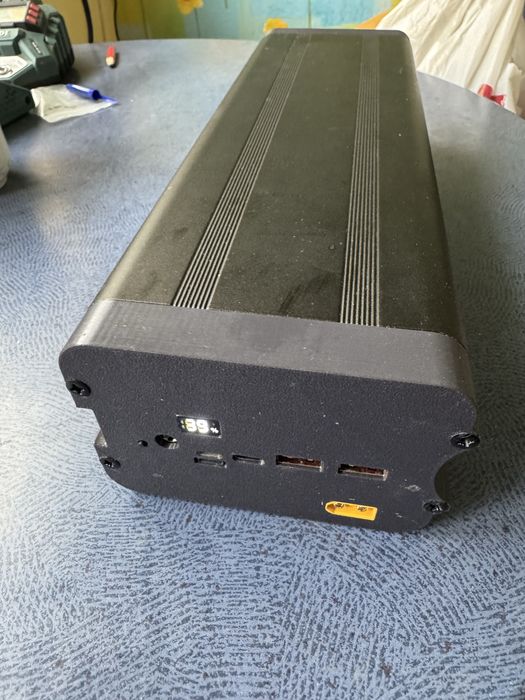 Продам мега повербанк 1кВт!!