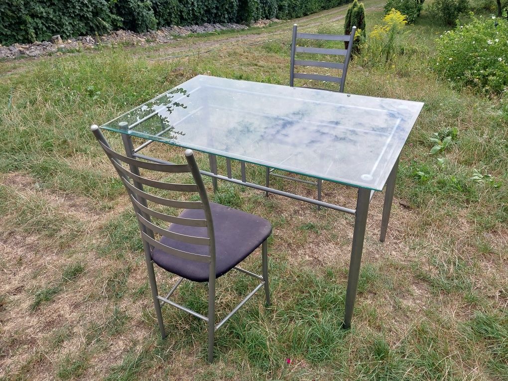 Stół ze szklanym blatem + 2 krzesła