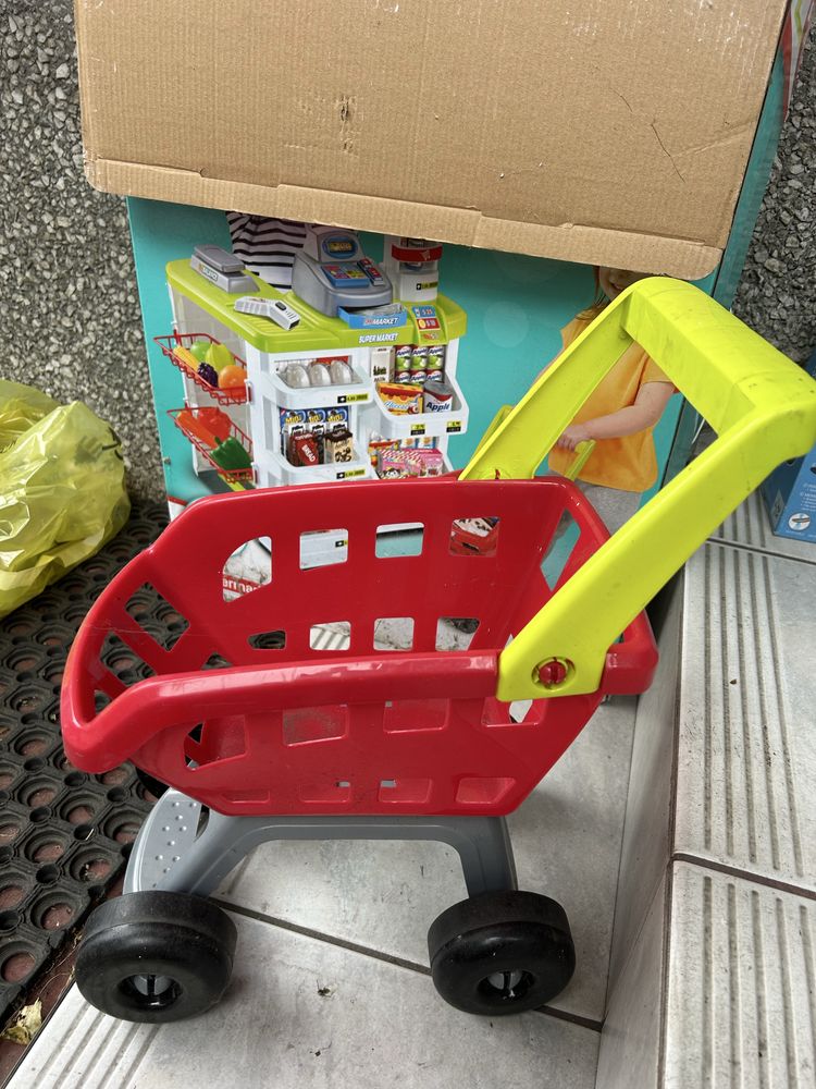 Supermarket kasa sklep lada skaner wózek