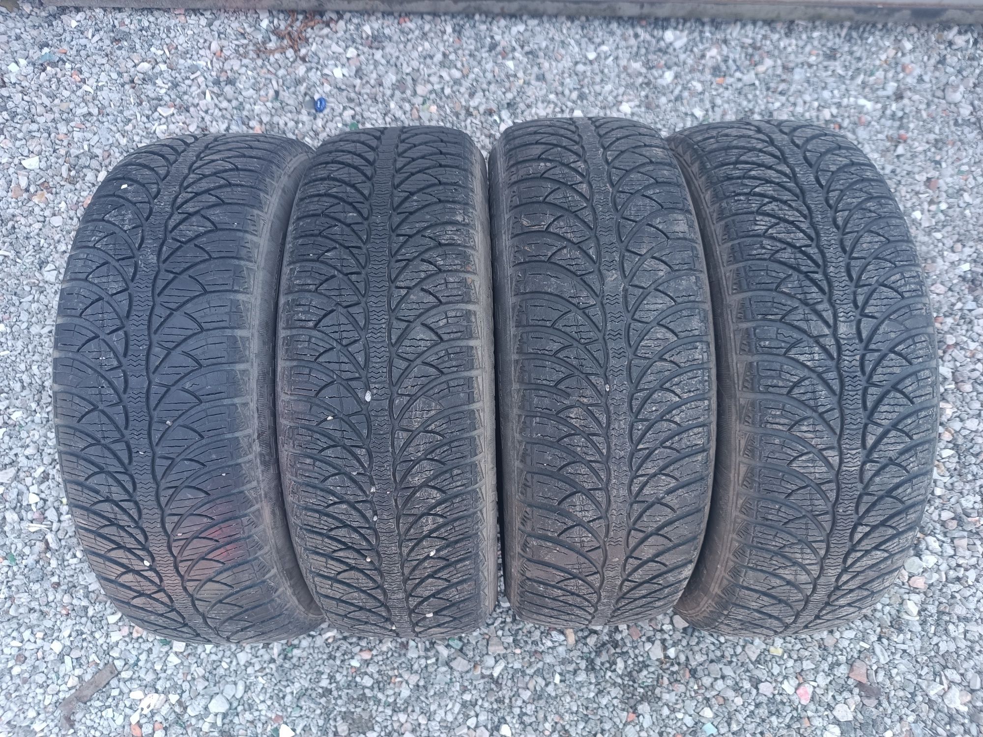 185/60R15 komplet opon zimowych Fulda