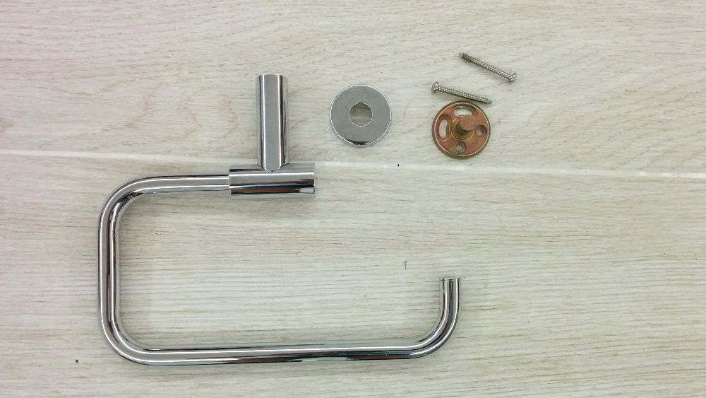 Acessórios p/ quarto de banho em metal cromado (€5 cada peça)