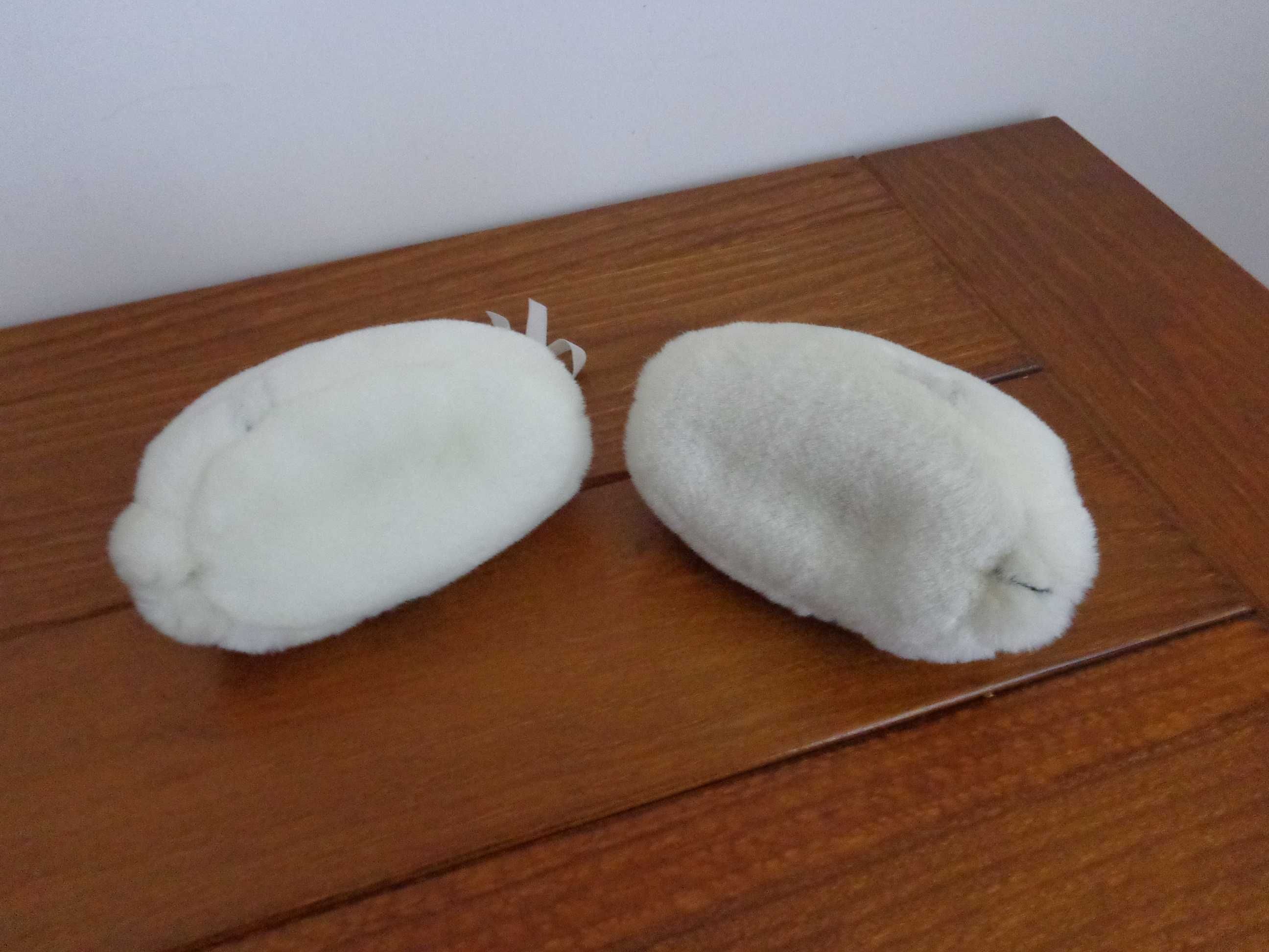 Pantufas de criança em peluche