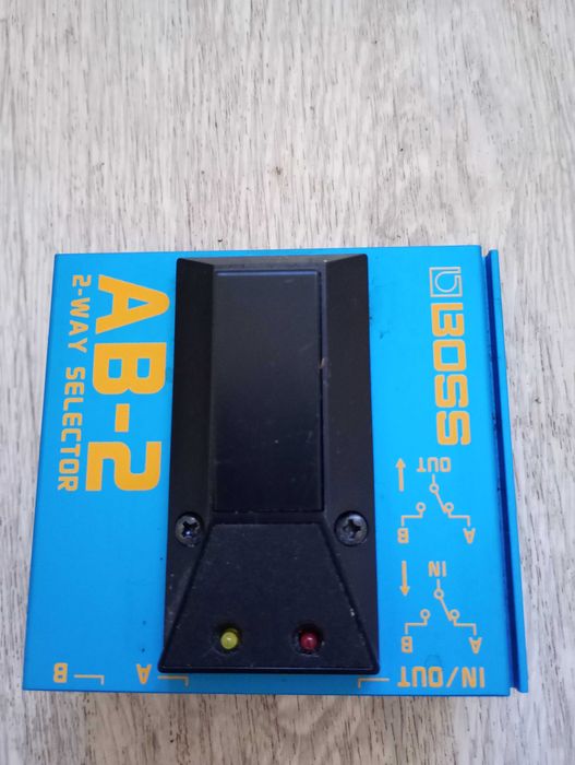 Boss AB-2 - przełącznik nożny, selektor