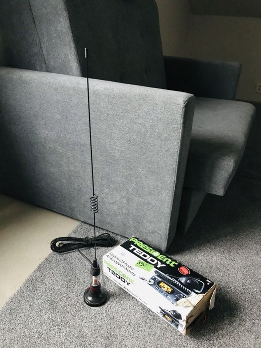 CB radio z anteną
