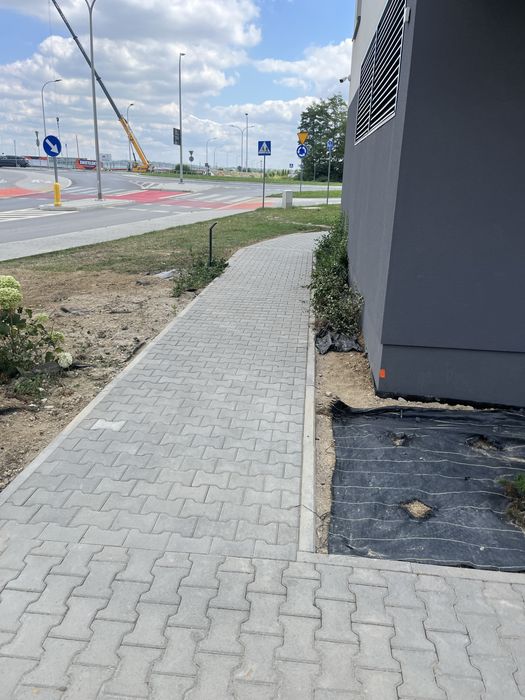 Uslugi koparko ladowarka i mini koparka brukarstwo