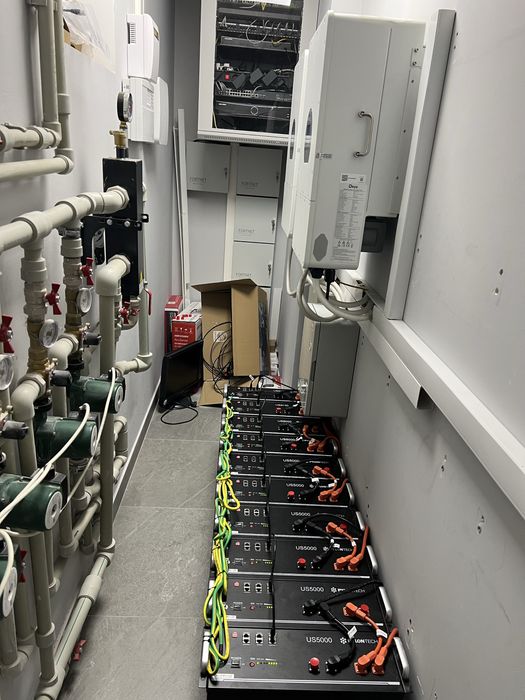 Установка та обслуговування систем безперебійного живлення (UPS)